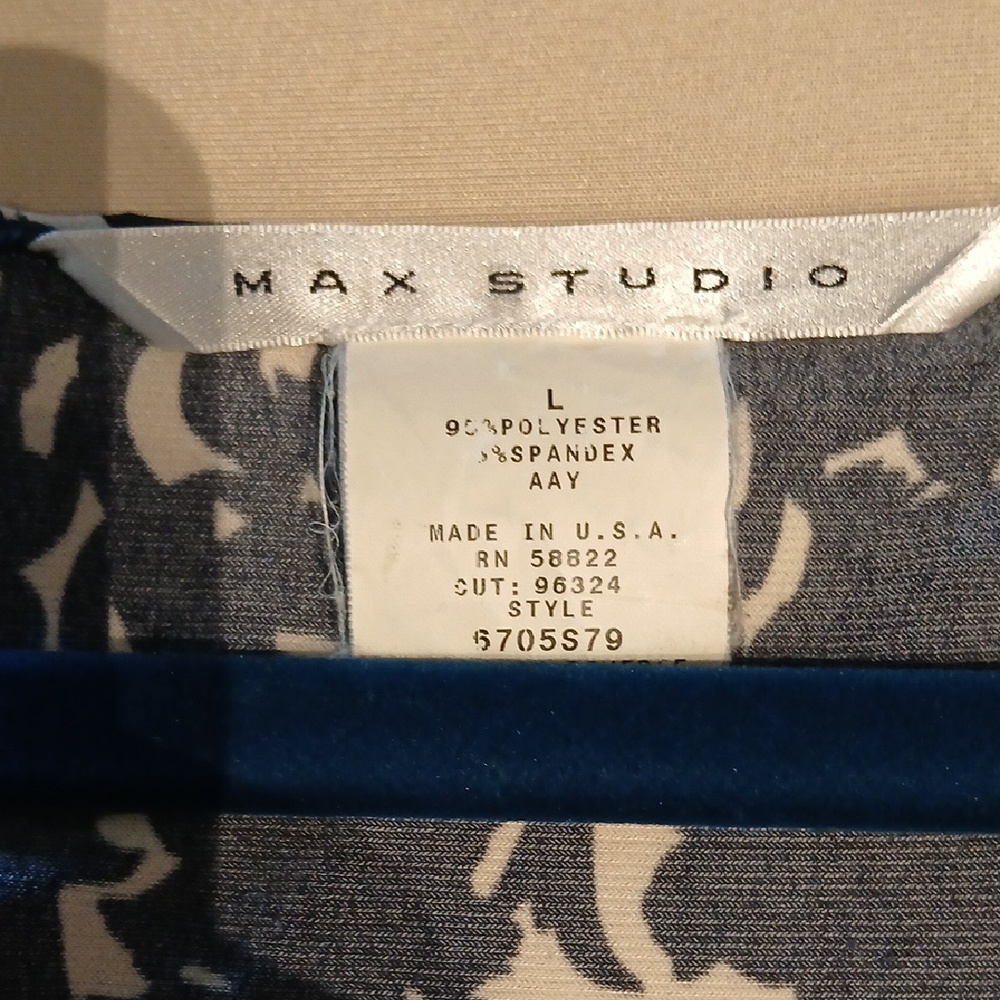 Max Studio Black and Cream Floral Blouse - Picture 2 of 14